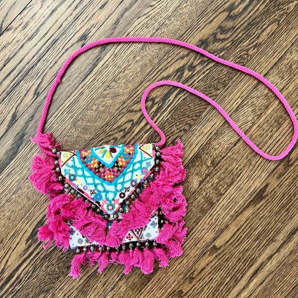 SHASHI Multi Color Purse - Picture 1 of 3